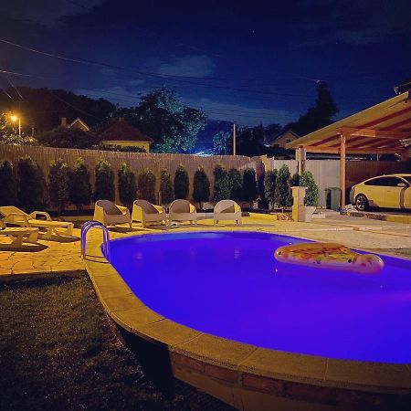 Villa Mika'S Poolhouse Belgrad Exterior foto