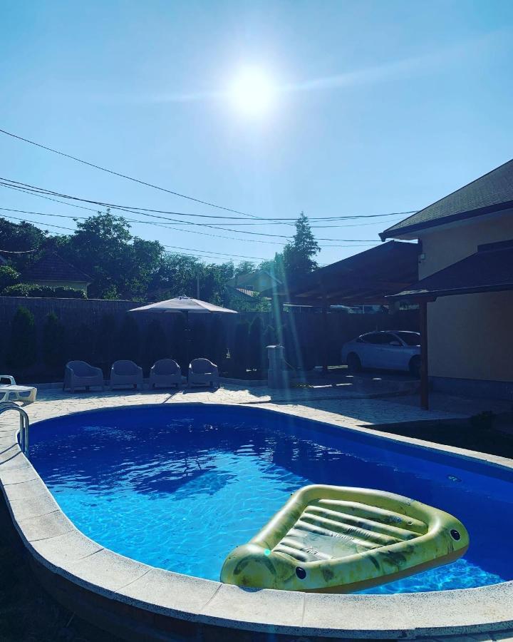 Villa Mika'S Poolhouse Belgrad Exterior foto